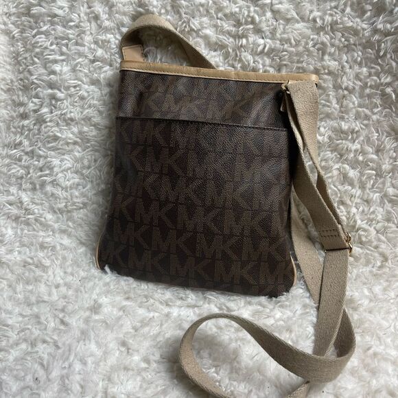 Michael Kors Monogram brown coated canvas tan leather trim small crossbo… - Picture 2 of 15